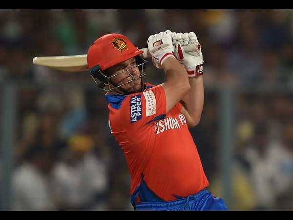 ಬ್ಯಾಟಿಂಗ್ ನಲ್ಲಿ ಚಿಗುರಿಕೊಂಡಿತು 