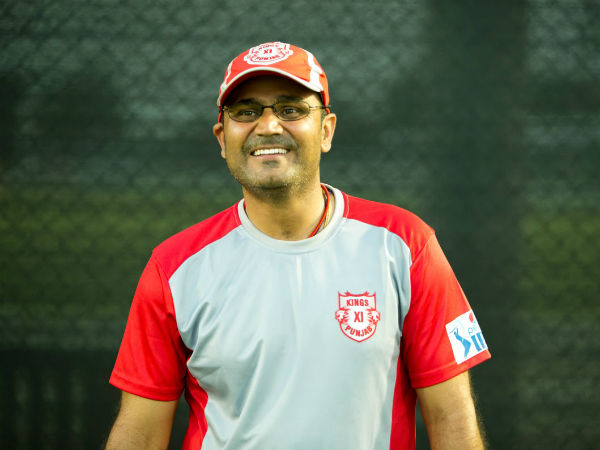 ಸೆಹ್ವಾಗ್ ಸಿಡಿಲಬ್ಬರದ ಬ್ಯಾಟಿಂಗ್ ಸೆಹ್ವಾಗ್ ಸಿಡಿಲಬ್ಬರದ ಬ್ಯಾಟಿಂಗ್