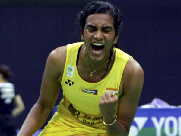 PV Sindhu, B Sai Praneeth enters to quarterfinals in Singapore Super Series PV Sindhu, B Sai Praneeth enters to quarterfinals in Singapore Super Series