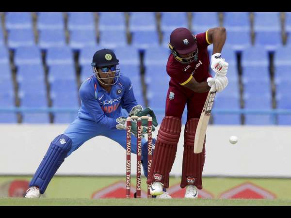 ಶಿಖರ್ ಧವನ್ ಬೇಗನೇ ಪೆವಿಲಿಯನ್ ಗೆ 
