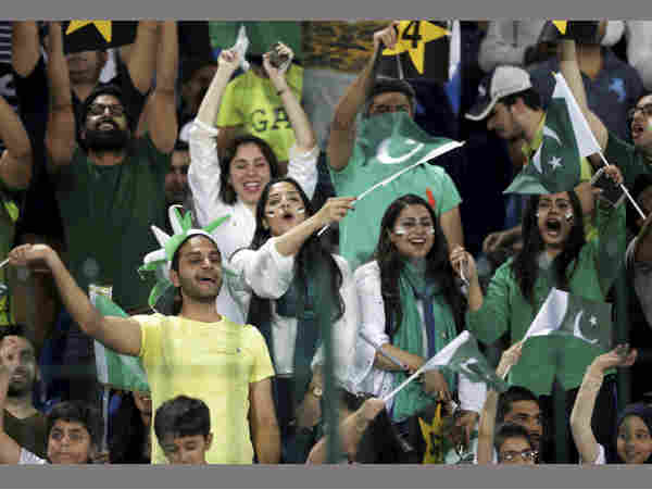 ಪ್ಲೆಸಿಸ್, ಸಾಮಿ ಪರವಾಗಿಲ್ಲ