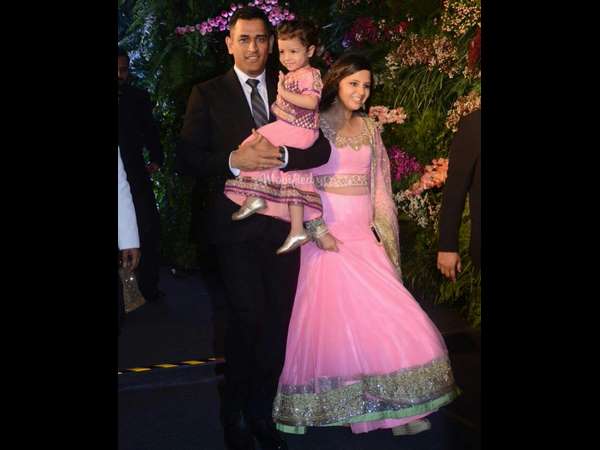 ವಿರುಷ್ಕಾ ಅರತಕ್ಷತೆಯಲ್ಲಿ ಕ್ರಿಕೆಟರ್ಸ್