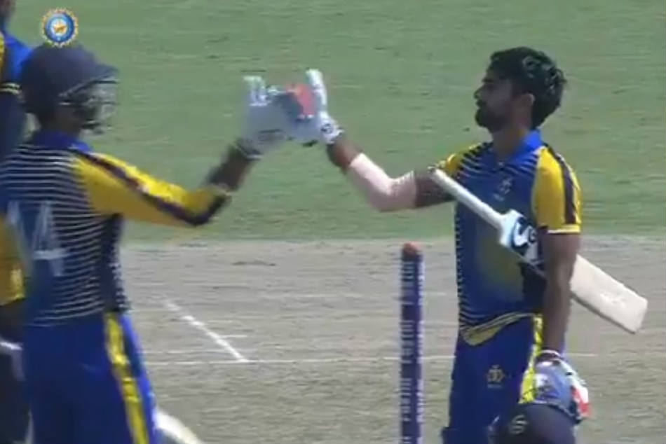 Karnataka v/s Hydarabad cricket match