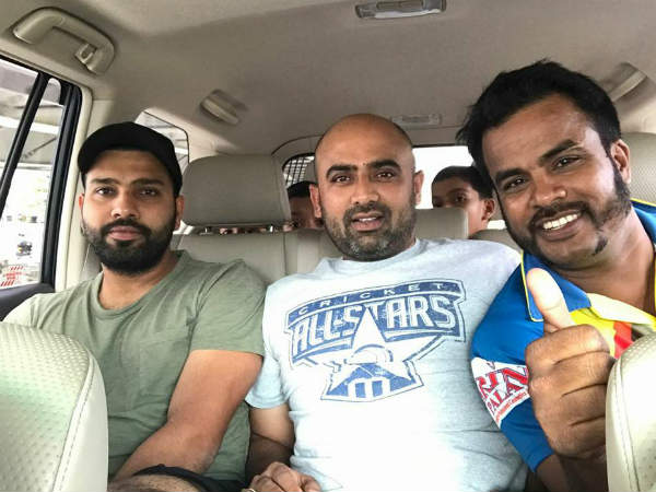 ಪತ್ರಿಕೆಗಳಲ್ಲಿ ಹೊಗಳಿಕೆಯ ಮಹಾಪೂರ