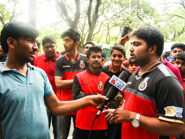 IPL 2018 : RCB fans meetup Bengaluru IPL 2018 : RCB fans meetup Bengaluru