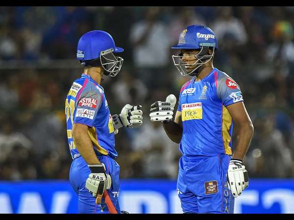 ಕೊನೆಯಲ್ಲಿ ಬ್ಯಾಟ್ಸ್‌ಮನ್‌ಗಳ ಪರೇಡ್