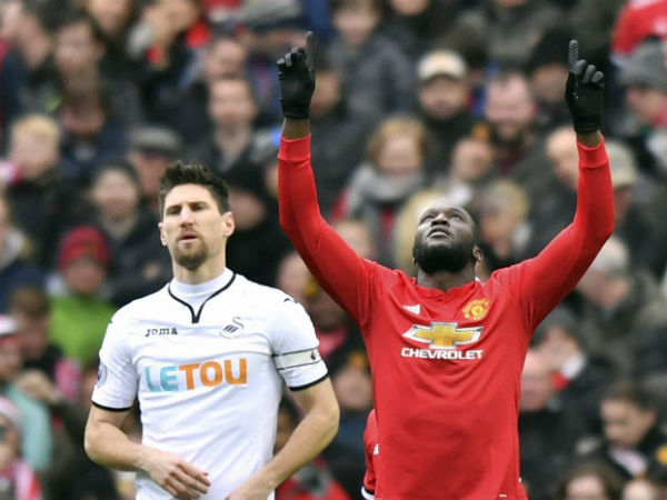 ಟ್ರಾಕ್ ಸೂಟ್ ಕೆಟ್ಟಕೊಳಕಾಗಿತ್ತು