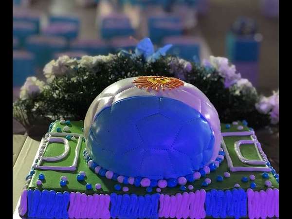 ಬಿಳಿ-ನೀಲಿ ವರ್ಣಮಯ