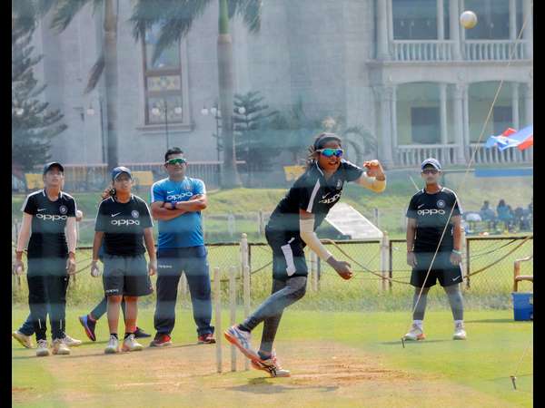 ಮಹಿಳಾ ತಂಡಕ್ಕೆ ಶಿಬಿರ