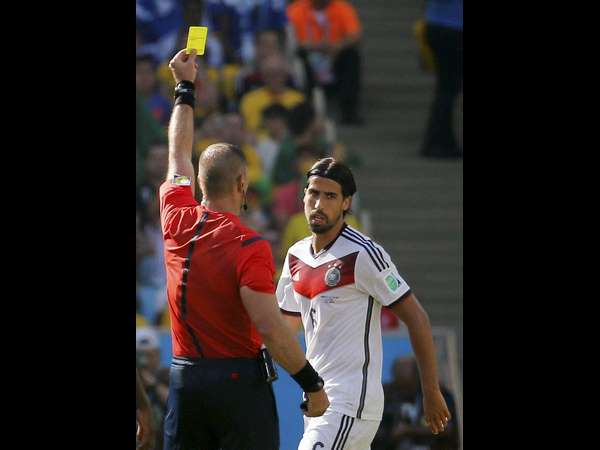 219 ಹಳದಿ ಕಾರ್ಡ್‌ಗಳು