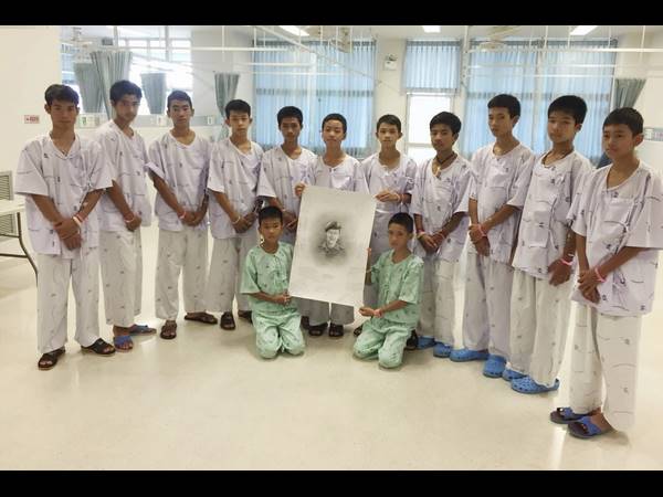 ಖಾಸಗಿತನಕ್ಕೆ ಅವಕಾಶ ನೀಡಿ ಖಾಸಗಿತನಕ್ಕೆ ಅವಕಾಶ ನೀಡಿ