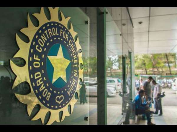 ಪದಾಧಿಕಾರಿಗಳ ಅಧಿಕಾರ ಮೊಟಕು