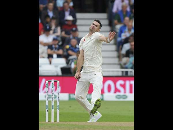 ಆಂಡರ್ಸನ್ ಮೈಲುಗಲ್ಲು