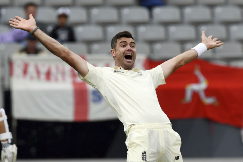 England : James Anderson fine after golf mishap England : James Anderson fine after golf mishap