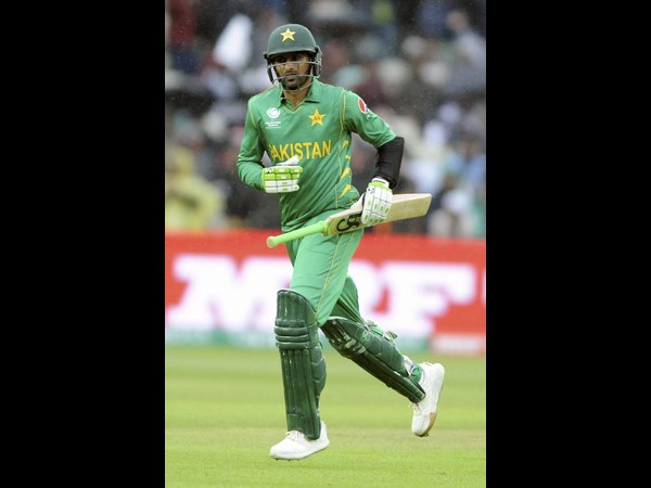 ಶೊಯೆಬ್ ಮಲ್ಲಿಕ್ ಭರ್ಜರಿ ಆಟ