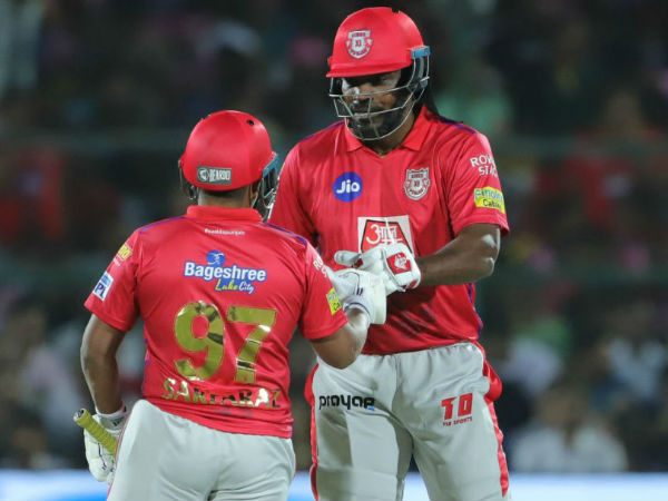 4 ಅರ್ಧಶತಕ, 1 ಶಕ 4 ಅರ್ಧಶತಕ, 1 ಶಕ