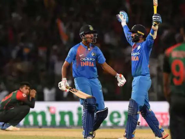 ಕೊನೆಯ ಎಸೆತಕ್ಕೆ ಸಿಕ್ಸ್!