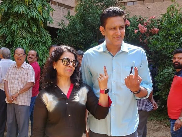 Anil Kumble poses for photograph after casting his vote in Bengaluru South
