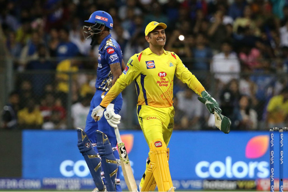 IPL 2019: Hardik Pandya plays MS Dhonis Helicopter shot IPL 2019: Hardik Pandya plays MS Dhonis Helicopter shot