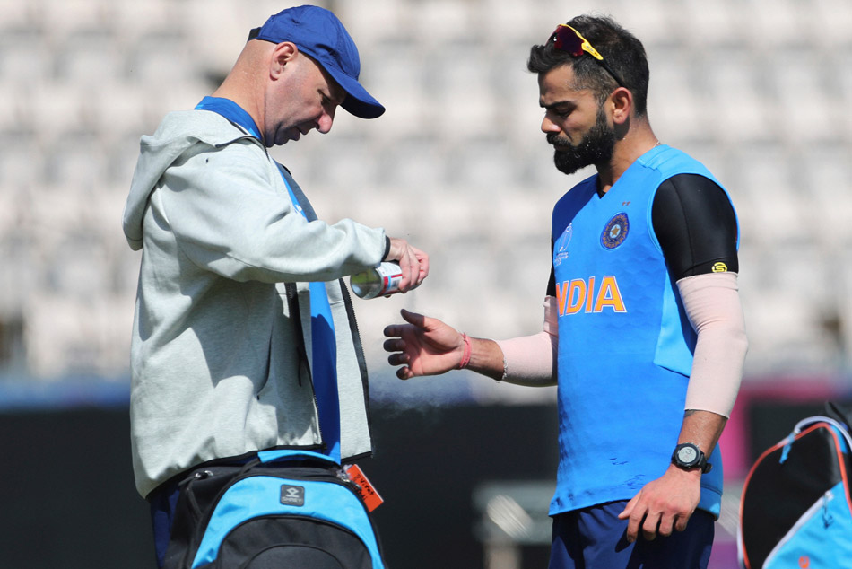 Cricket World Cup 2019: Virat Kohli hurts thumb but cleared off injury 