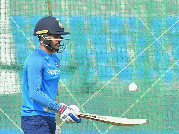 ಮನೀಶ್‌ ಪಂಡೆಗೆ ಸ್ಥಾನ 