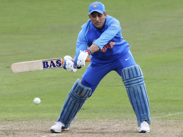ಒಡಿಐನಲ್ಲಿ ಭಾರತದ ಪರ ಅತಿ ಹೆಚ್ಚು ಸಿಕ್ಸರ್‌ಗಳನ್ನು ಸಿಡಿಸಿದವರು