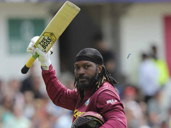 ಕ್ರಿಸ್‌ ಗೇಲ್‌ (105 ಸಿಕ್ಸರ್ಸ್)