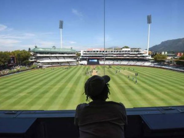 ಕನಿಷ್ಠ ರನ್‌ಗೆ ಆಲ್ ಔಟ್