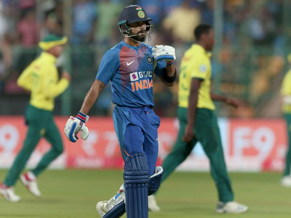 5ನೇ ಓವರ್‌ನಲ್ಲಿ ಘಟನೆ