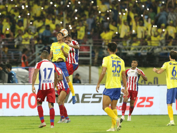 ಮಿಂಚಿನ ಮುನ್ನಡೆ