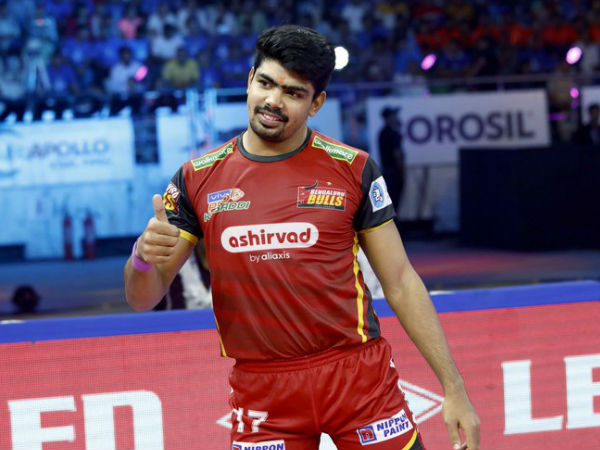 ಪವನ್ ವೀರೋಚಿತ ಆಟ