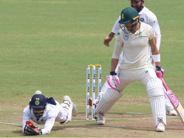 ವಿಕೆಟ್‌ ಕೀಪರ್: ವೃದ್ಧಿಮಾನ್ ಸಾಹಾ