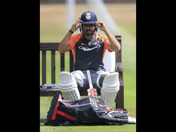 ತಿಳಿಗೊಳಿಸಿದ ಅಂಪೈರ್‌ಗಳು