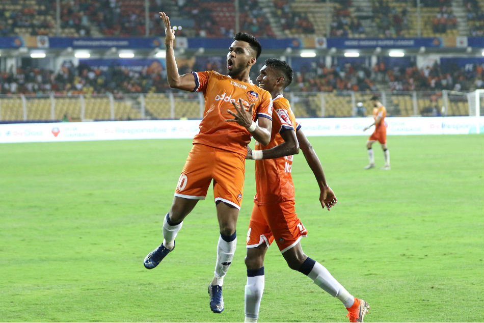ISL 2019: Coros brace fires FC Goa to top 