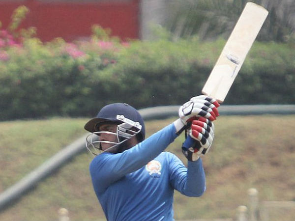 ಕೇದಾರ್ ಭರ್ಜರಿ ಬ್ಯಾಟಿಂಗ್