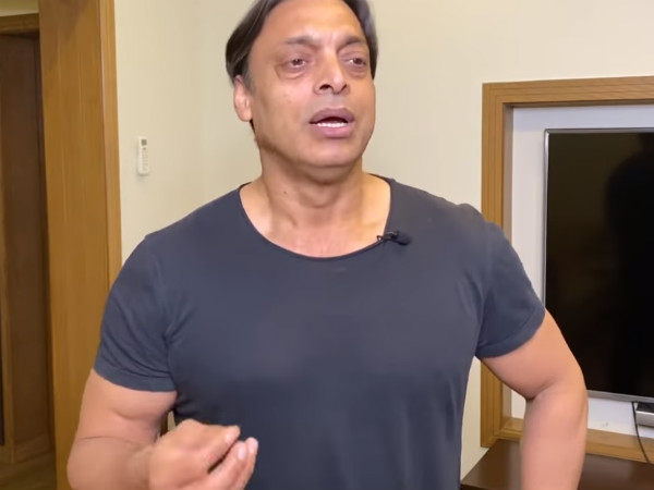 ಸೂಪರ್ ಓವರ್ ಶಮಿಗೆ ನೀಡಬೇಕಿತ್ತು ಎಂದ ಅಖ್ತರ್: