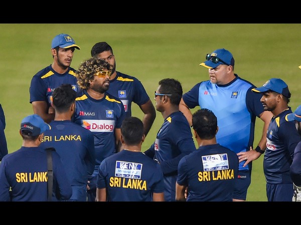 ವಿಕೆಟ್ ಕೀಳುವಲ್ಲಿ ವಿಫಲರಾದ ಶ್ರೀಲಂಕಾ 