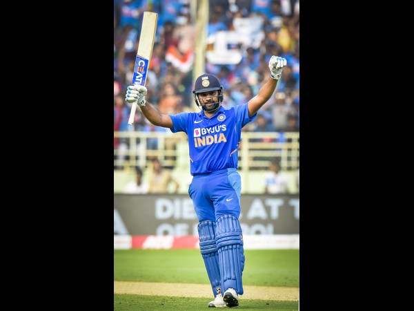 ಆರಂಭಿಕನಾಗಿ ರೋಹಿತ್ ಹೊಸ ಮೈಲಿಗಲ್ಲು 