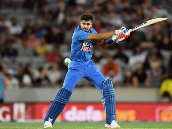 ಧೋನಿಯನ್ನು ಹೆಸರಿಸಿಲ್ಲ ಅಯ್ಯರ್ ಧೋನಿಯನ್ನು ಹೆಸರಿಸಿಲ್ಲ ಅಯ್ಯರ್