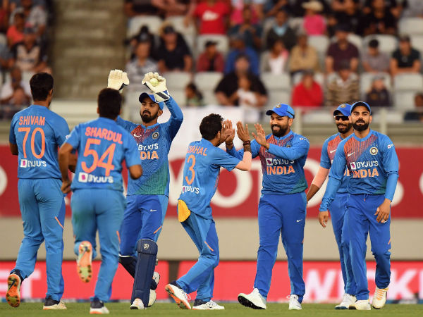 ಯುವ ಆಟಗಾರರ ಮೇಲೆ ಬಿಸಿಸಿಐ ಕಣ್ಣು ಯುವ ಆಟಗಾರರ ಮೇಲೆ ಬಿಸಿಸಿಐ ಕಣ್ಣು