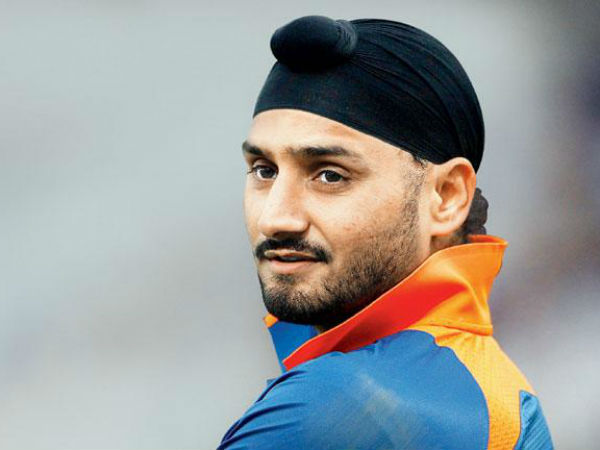 ಅಂತಾರಾಷ್ಟ್ರೀಯ ಕ್ರಿಕೆಟ್‌ನಲ್ಲಿ ಭಜ್ಜಿ ಸಾಧನೆ