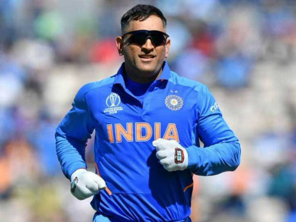 ಧೋನಿ ಪ್ರದರ್ಶನ ನೀಡಬೇಕು