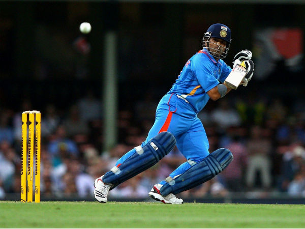 ಶಾರ್ಜಾದಲ್ಲಿ ಸಚಿನ್ ಚಂಡಮಾರುತ