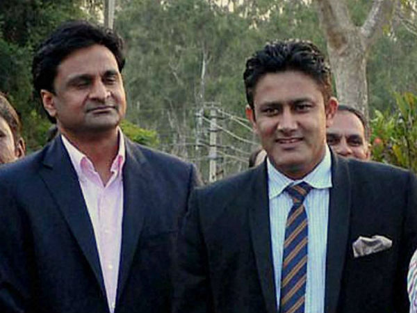 ಶ್ರೀನಾಥ್ ಬೌಲಿಂಗ್ ಸಾಧನೆ ಶ್ರೀನಾಥ್ ಬೌಲಿಂಗ್ ಸಾಧನೆ