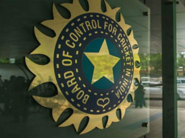 ನಾಲ್ಕು ಸಾವಿರ ಕೋಟಿ ನಷ್ಟ