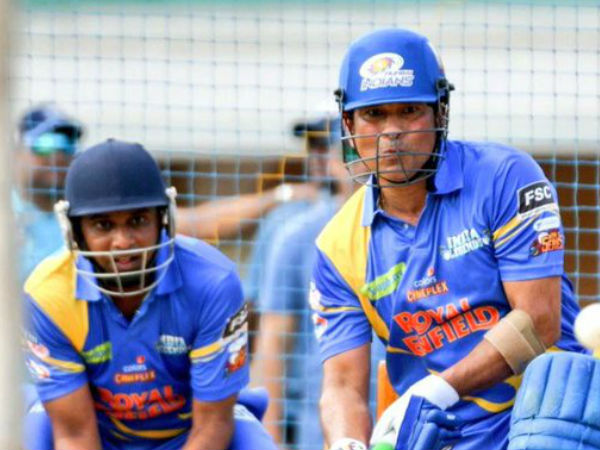 ತಂಡದಲ್ಲಿರುವ ದಂತಕತೆಗಳು