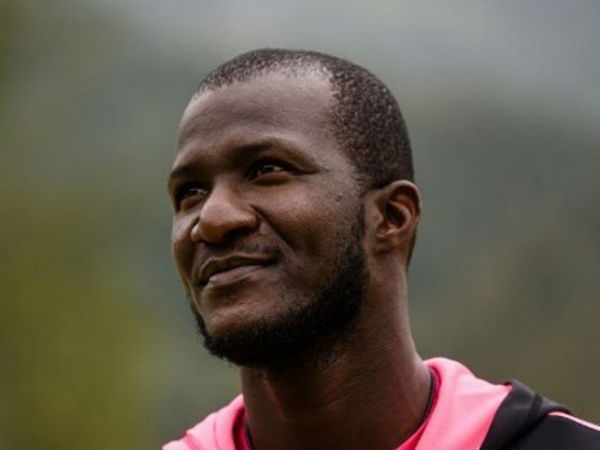 ಪಠಾಣ್, ಪಾರ್ಥೀವ್ ಪ್ರತಿಕ್ರಿಯೆ