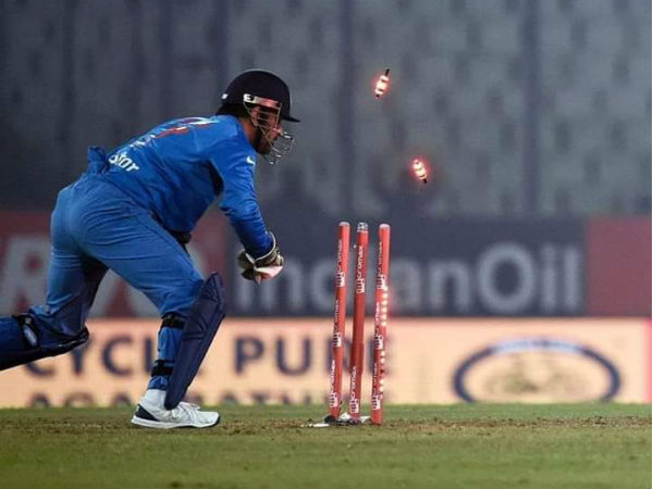 ಟಾಪ್-1 ಎಂಎಸ್ ಧೋನಿ