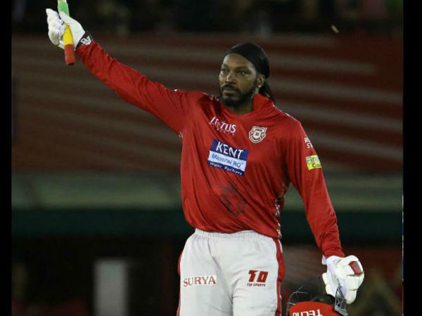 ಕ್ರಿಸ್ ಗೇಲ್ (38 ವರ್ಷ 209 ದಿನ)