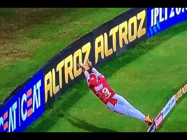 ನಿಕೋಲಸ್ ಕ್ಯಾಚ್ ನೋಡಿ ಜಾಂಟಿ ರೋಡ್ಸ್ ಕೂಡ ಒಮ್ಮೆ ಬೆಚ್ಚಿ ಬಿದ್ದರು ನಿಕೋಲಸ್ ಕ್ಯಾಚ್ ನೋಡಿ ಜಾಂಟಿ ರೋಡ್ಸ್ ಕೂಡ ಒಮ್ಮೆ ಬೆಚ್ಚಿ ಬಿದ್ದರು